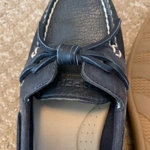 Sperry Navy topsiders sz 6 woman/teen
